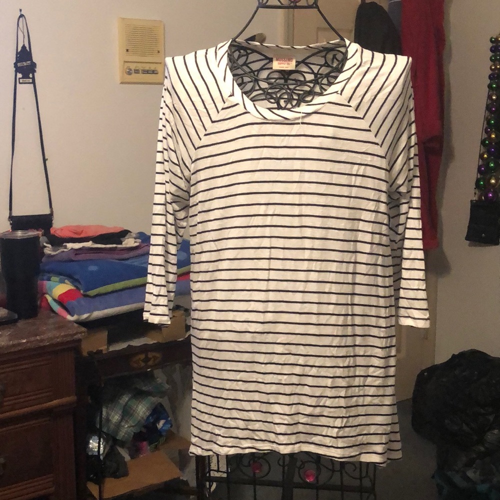 Cutee black and white striped shirt.